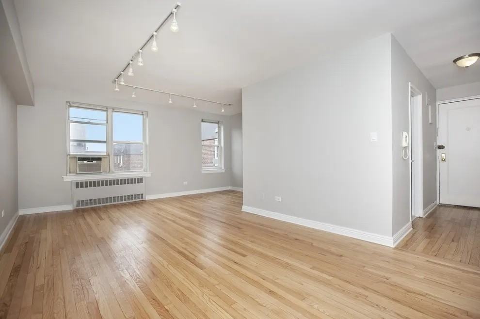 6707 Yellowstone Blvd #6A - Photo 3 of 4