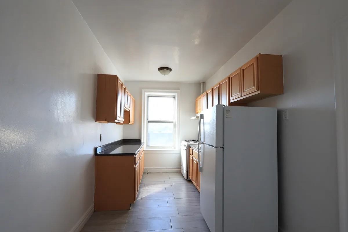 8831 Fort Hamilton Pkwy #3D - Photo 2 of 4