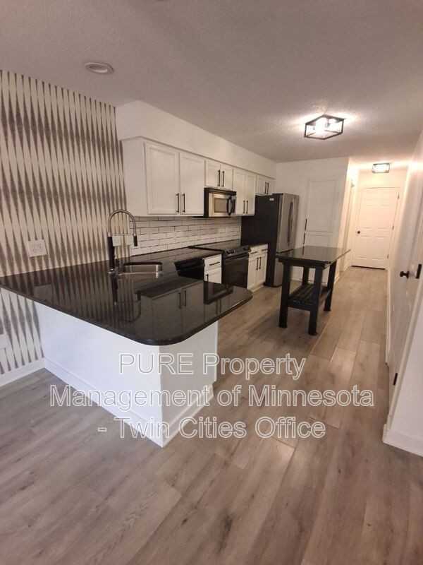 1860 Cliff Lake Ct - Photo 7 of 11