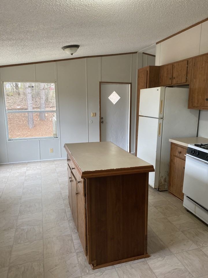 222 Park West Dr - Photo 4 of 4