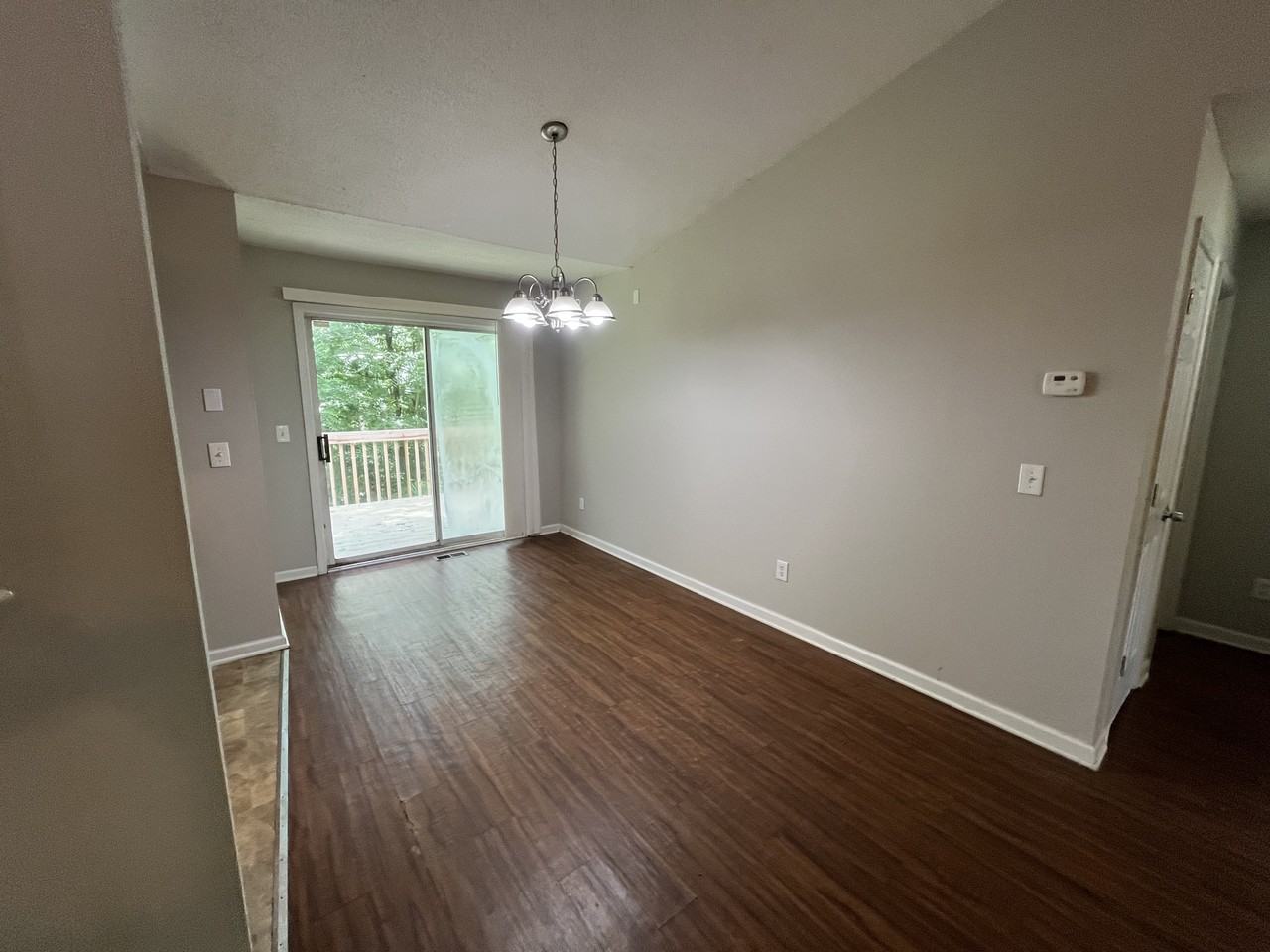 208 Wesley Chapel Rd - Photo 5 of 42
