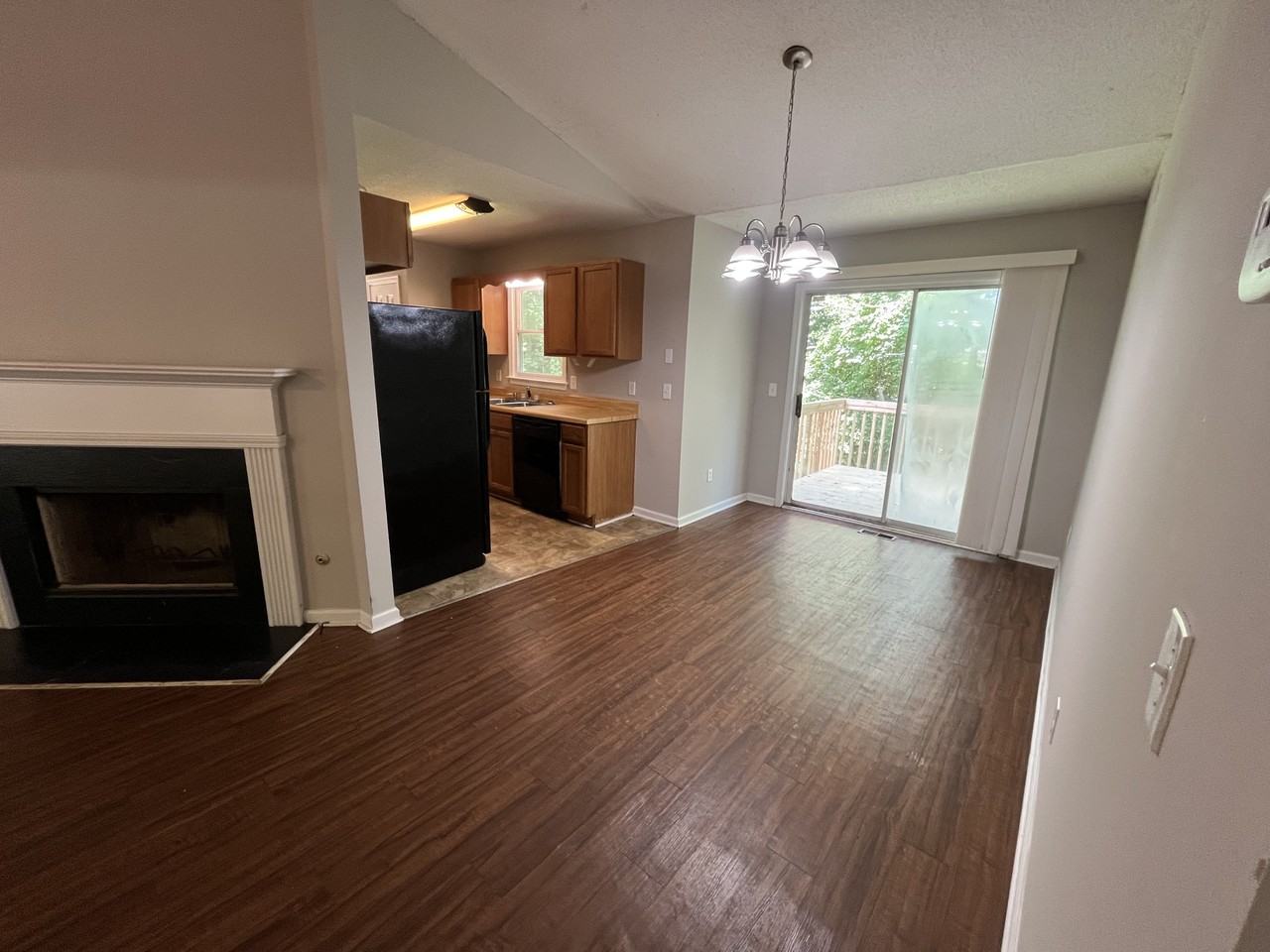208 Wesley Chapel Rd - Photo 6 of 42