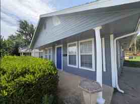 604 Nw 96th St - Photo 1 of 1