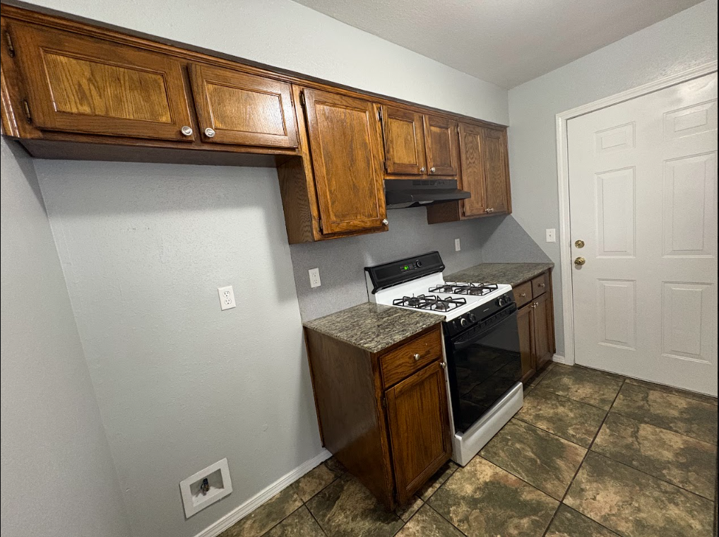 604 Nw 96th St - Photo 5 of 19
