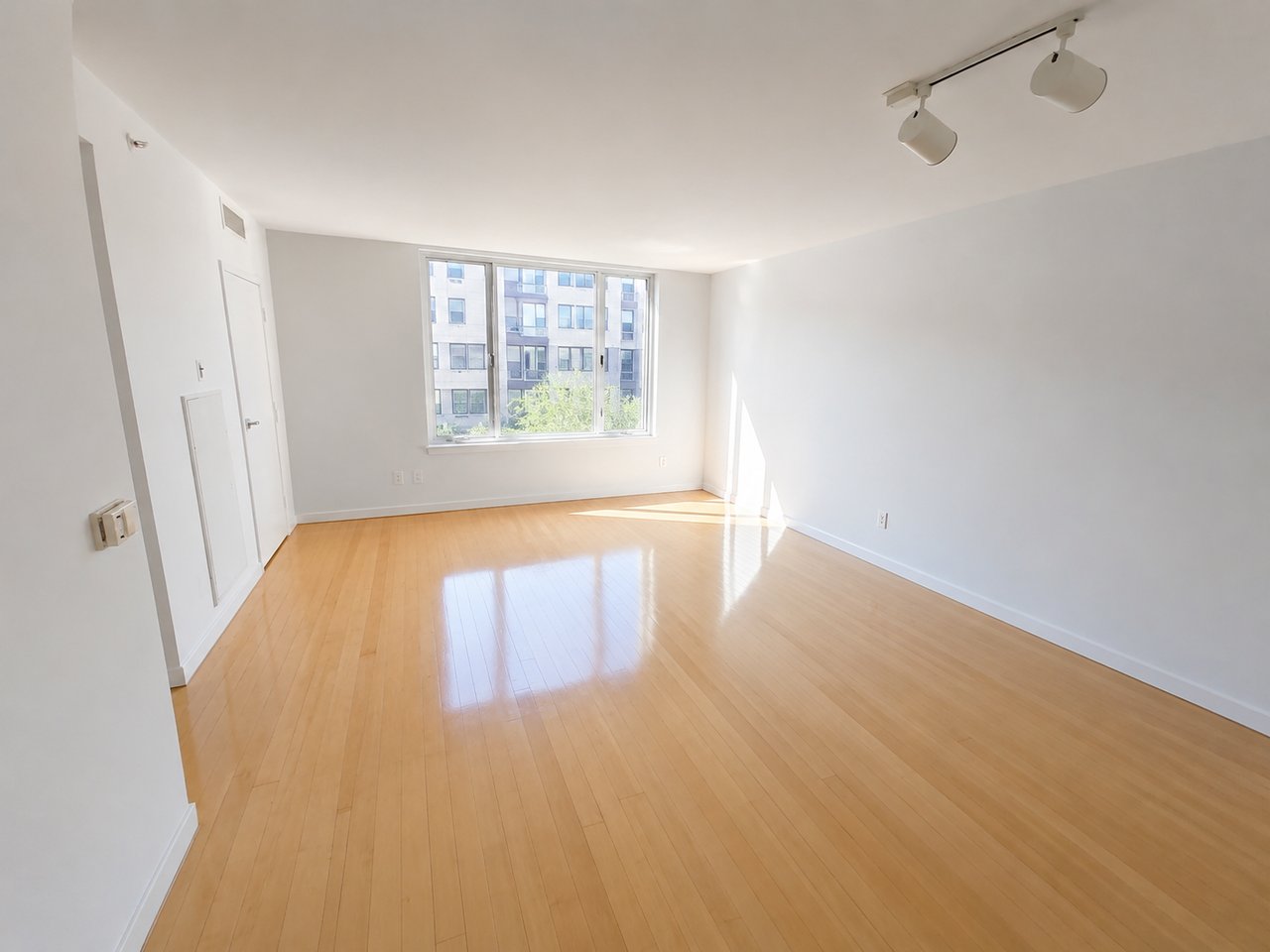 2726 Gallows Rd #601 - Photo 4 of 9