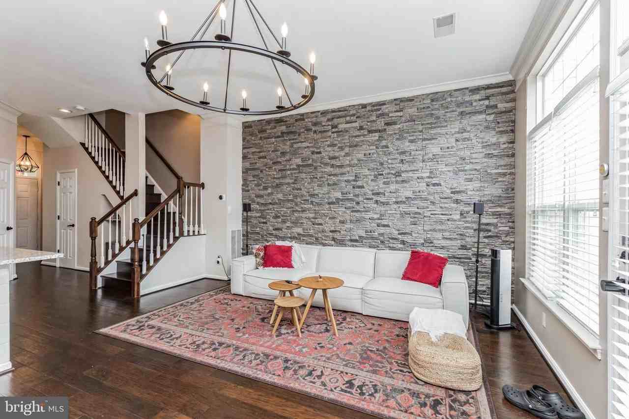 42753 Stadler Ln - Photo 4 of 14