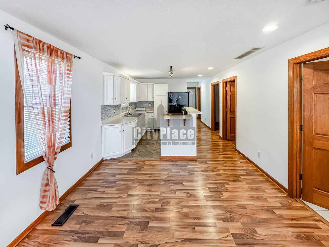 942 Fayette St - Photo 7 of 21