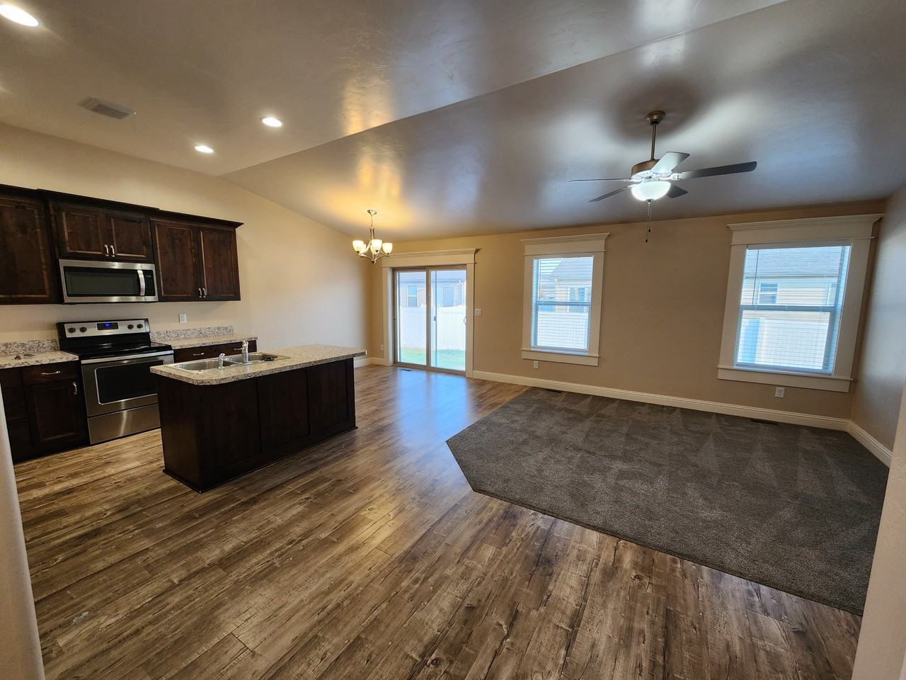 3894 E Chalet Dr - Photo 7 of 18