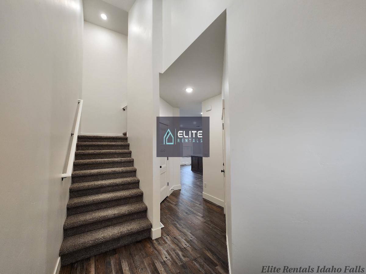 3048 Kai Ct - Photo 3 of 21