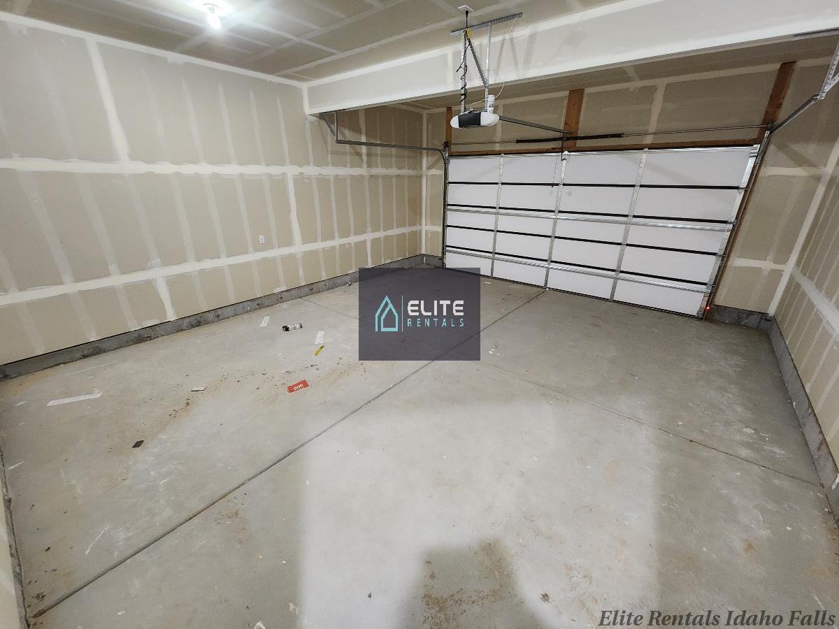 3048 Kai Ct - Photo 4 of 21