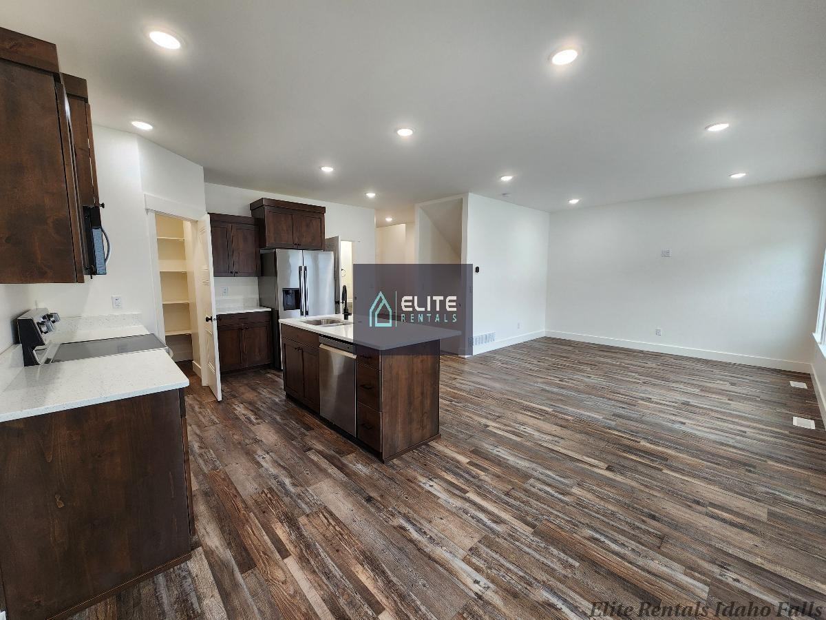 3048 Kai Ct - Photo 7 of 21