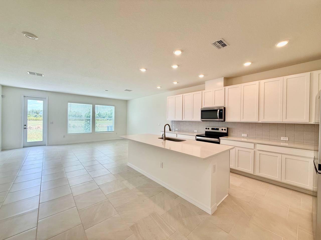 6404 Jensen View Ave - Photo 6 of 45
