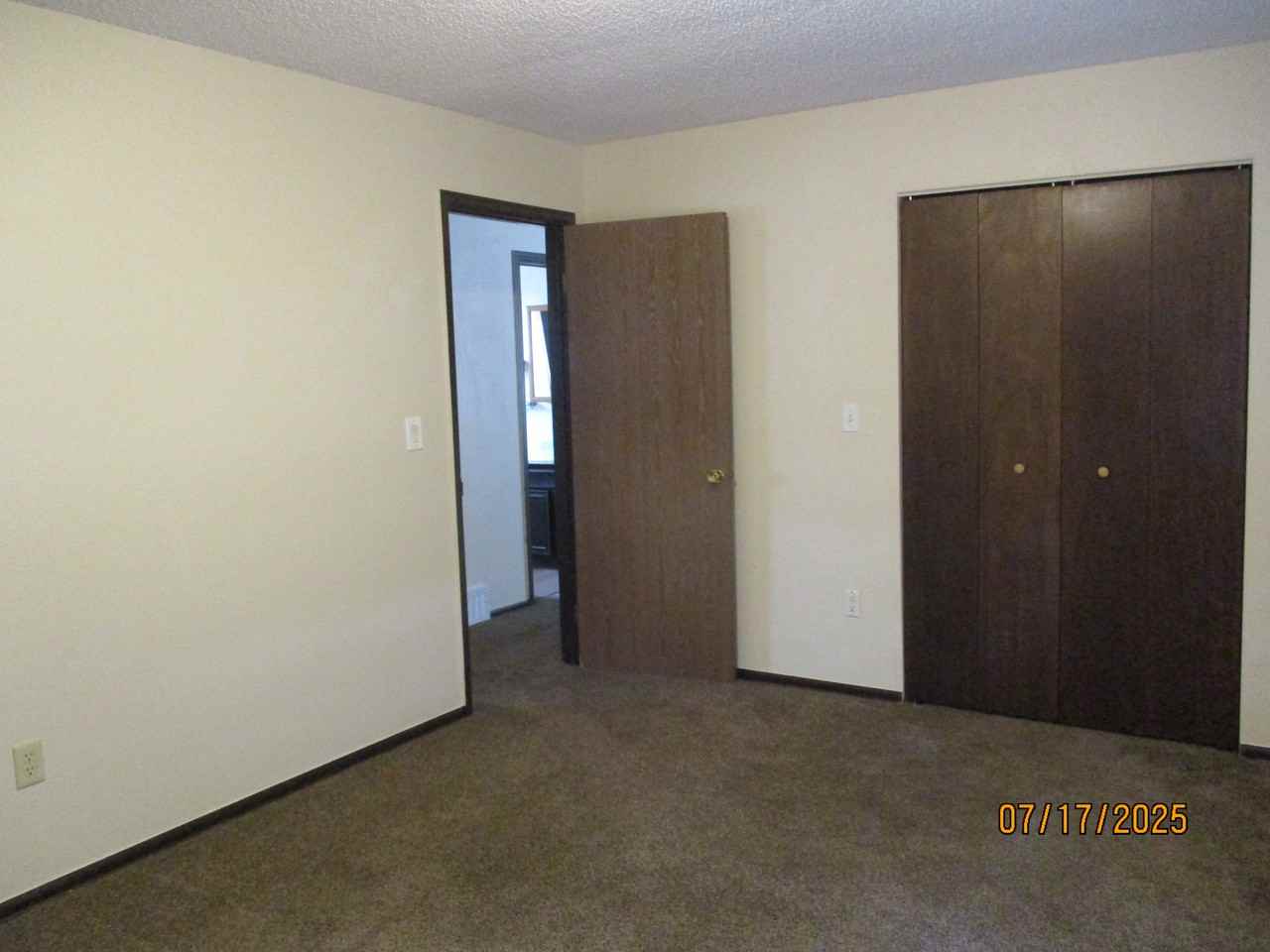 610 Oak Ave - Photo 5 of 13