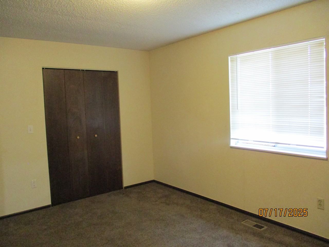 610 Oak Ave - Photo 6 of 13