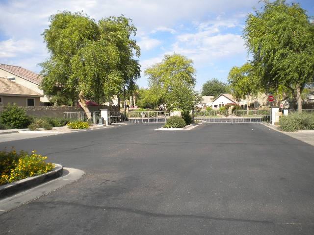 14342 W Cora Ln - Photo 3 of 36