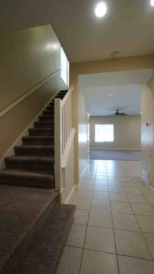 1203 E Roma Dr - Photo 5 of 37