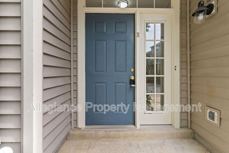11400 Windleaf Ct #R - Photo 2 of 36