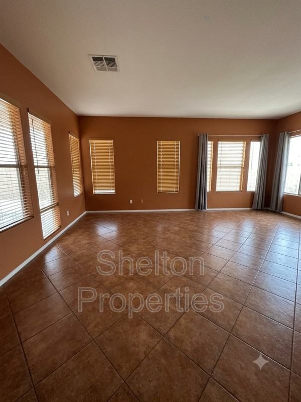 15192 W Columbine Dr - Photo 3 of 13