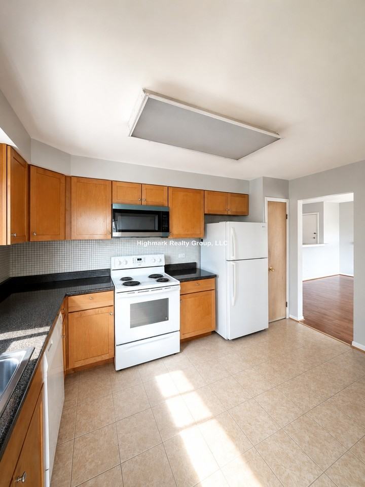 8644 Skokie Blvd #302A - Photo 2 of 12