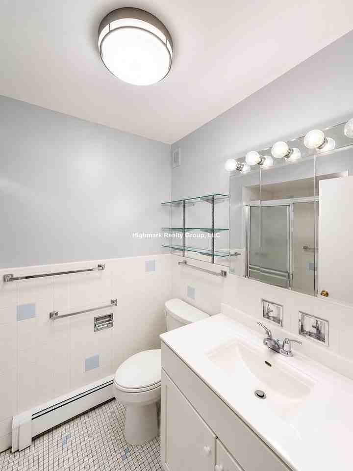 8644 Skokie Blvd #302A - Photo 5 of 12