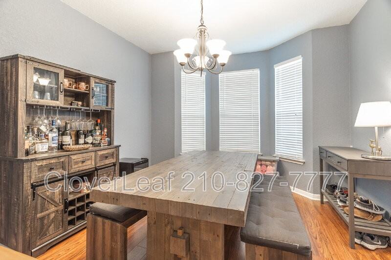 551 Ginsberg Dr - Photo 6 of 25