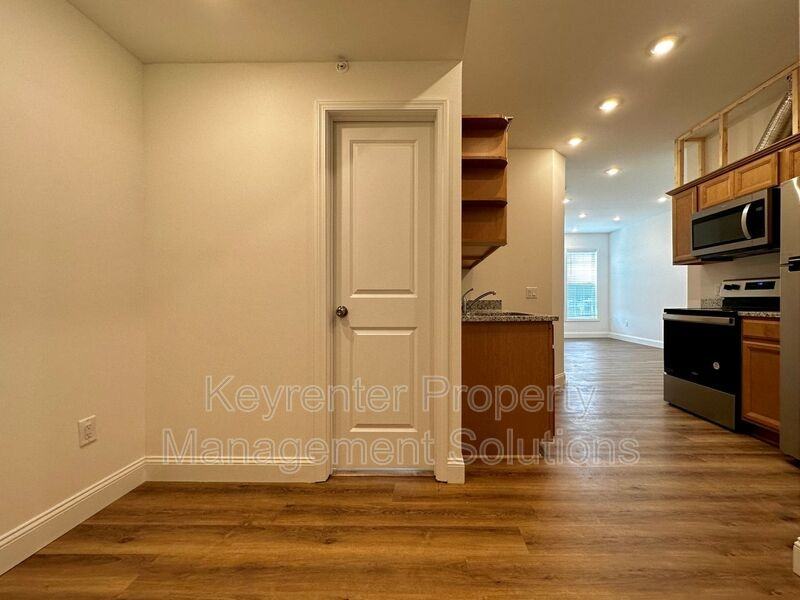 3445 Lee Hwy #309 - Photo 3 of 9