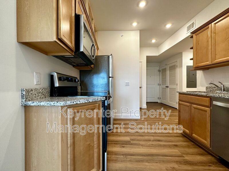 3445 Lee Hwy #309 - Photo 4 of 9