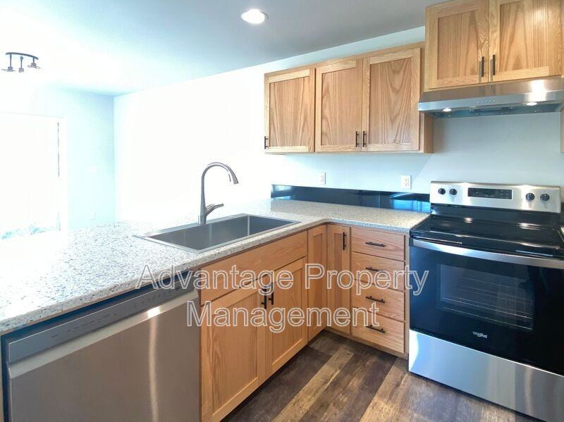 1786 S 9th St - Photo 4 of 18