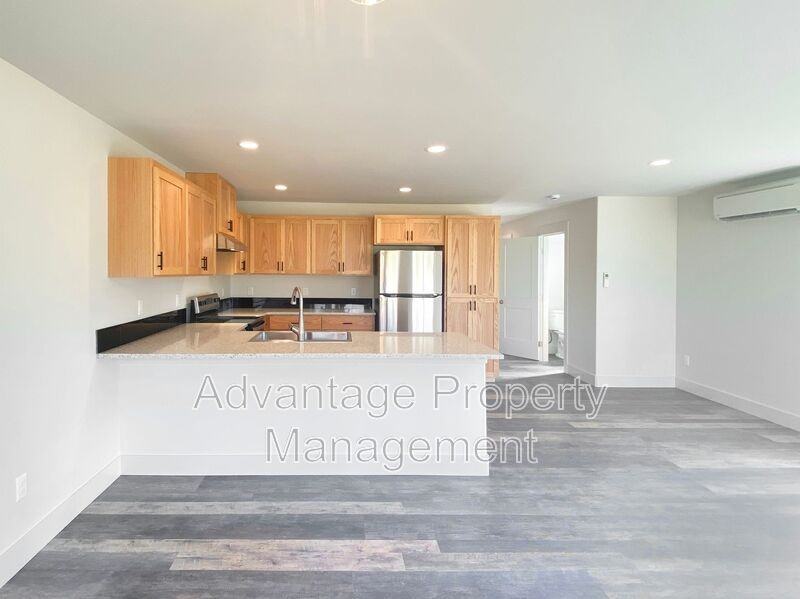 1786 S 9th St - Photo 5 of 18
