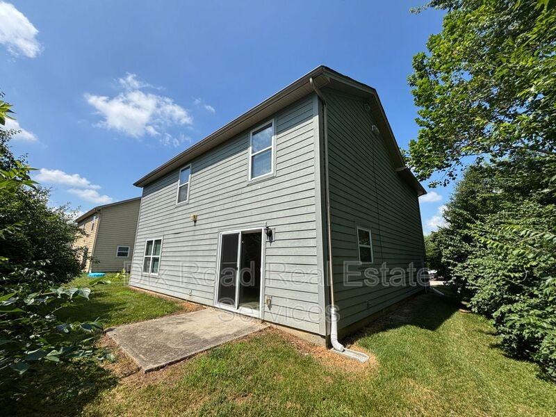 100 Kaitlin Way - Photo 4 of 31