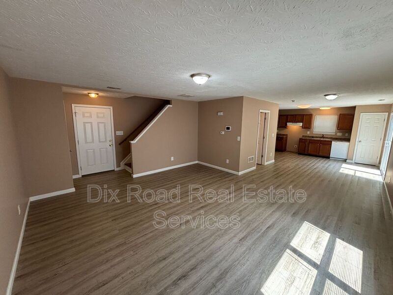 100 Kaitlin Way - Photo 7 of 31