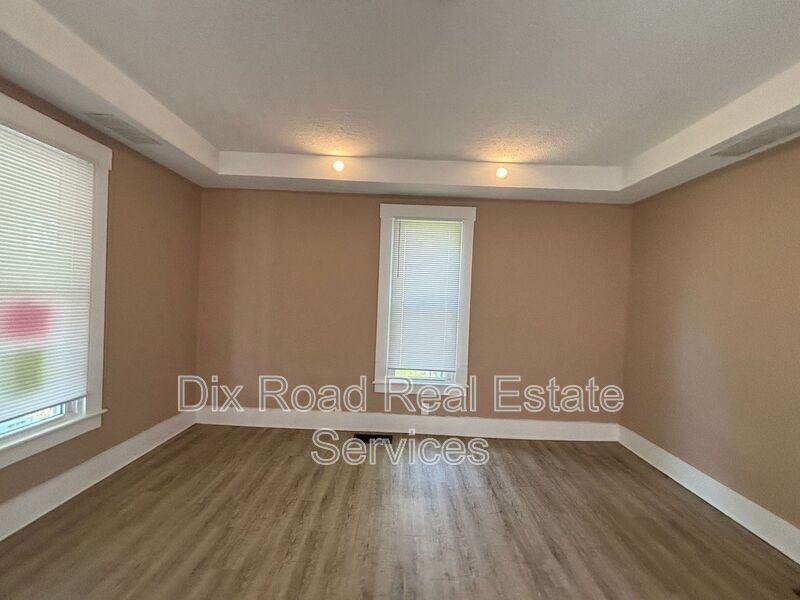 8 S River St - Photo 6 of 28