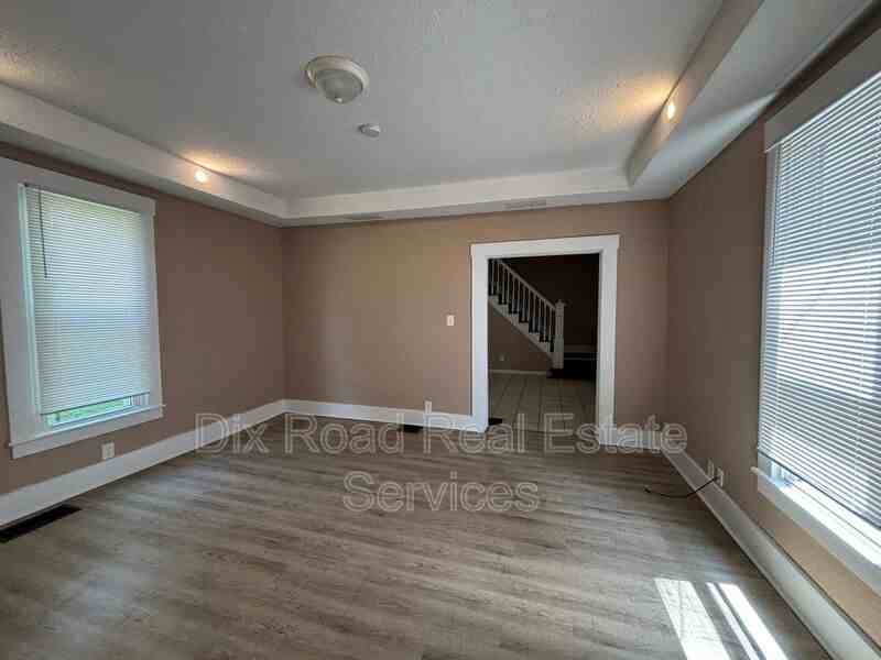 8 S River St - Photo 7 of 28