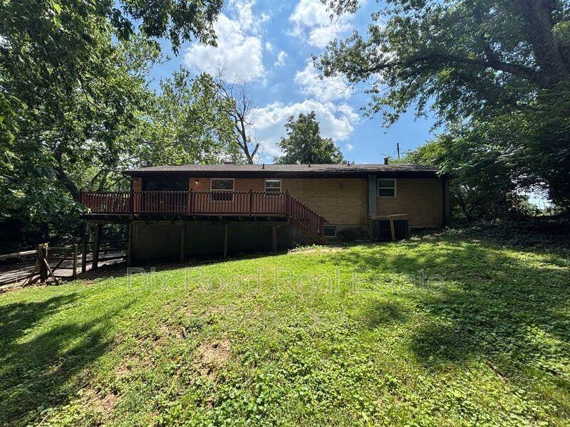 7914 Woody Hollow Dr - Photo 4 of 32