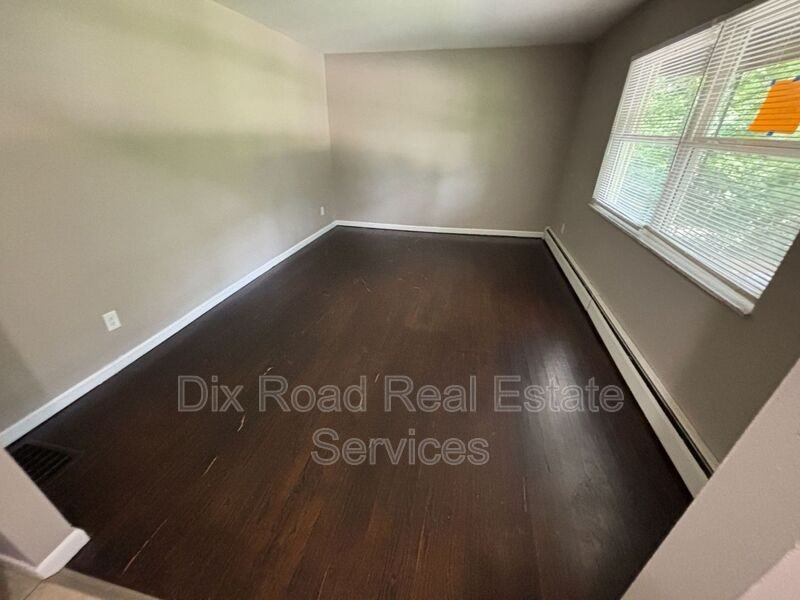 7914 Woody Hollow Dr - Photo 6 of 32