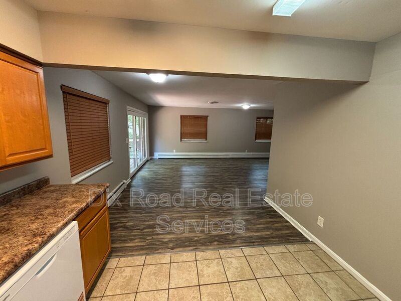 7914 Woody Hollow Dr - Photo 7 of 32