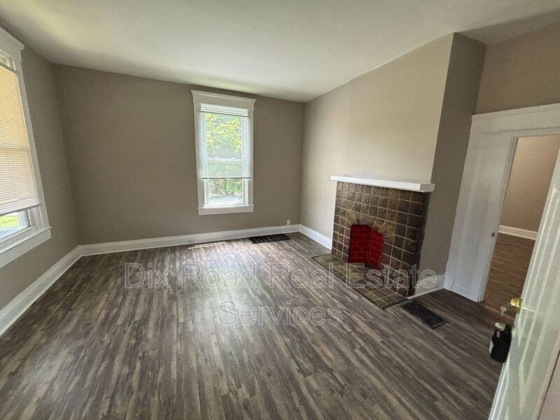545 Rockdale Ave - Photo 4 of 22