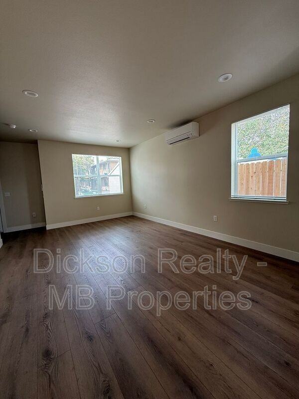 267 Cheney St #1 - Photo 3 of 18