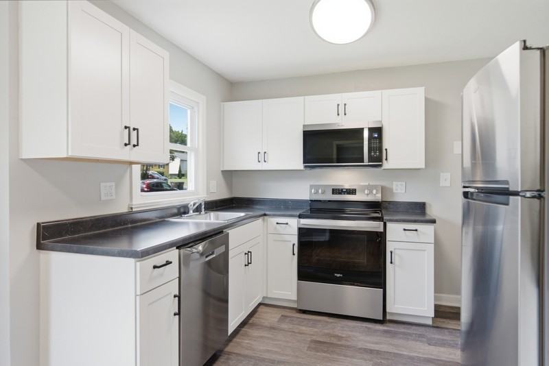 2706 Jefferson Ave - Photo 4 of 10