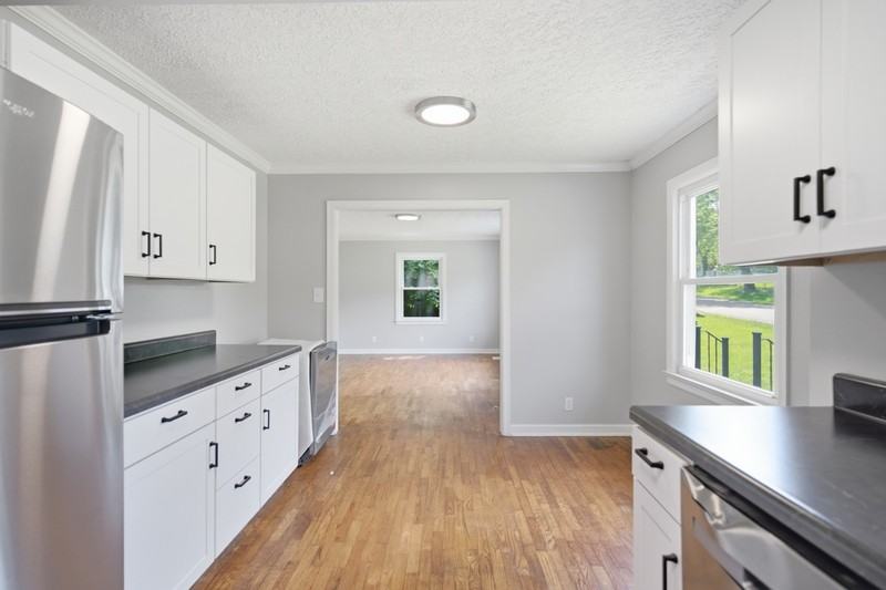 2706 Jefferson Ave - Photo 5 of 10