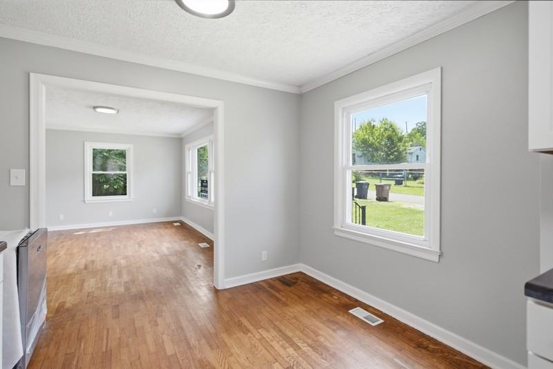 2706 Jefferson Ave - Photo 6 of 10