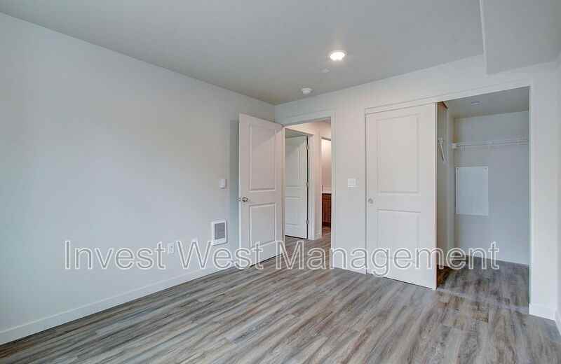 404 Neavenue #101 - Photo 6 of 23