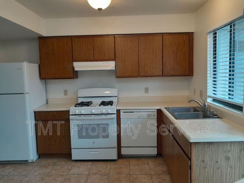 172 W Price St #2 - Photo 6 of 12