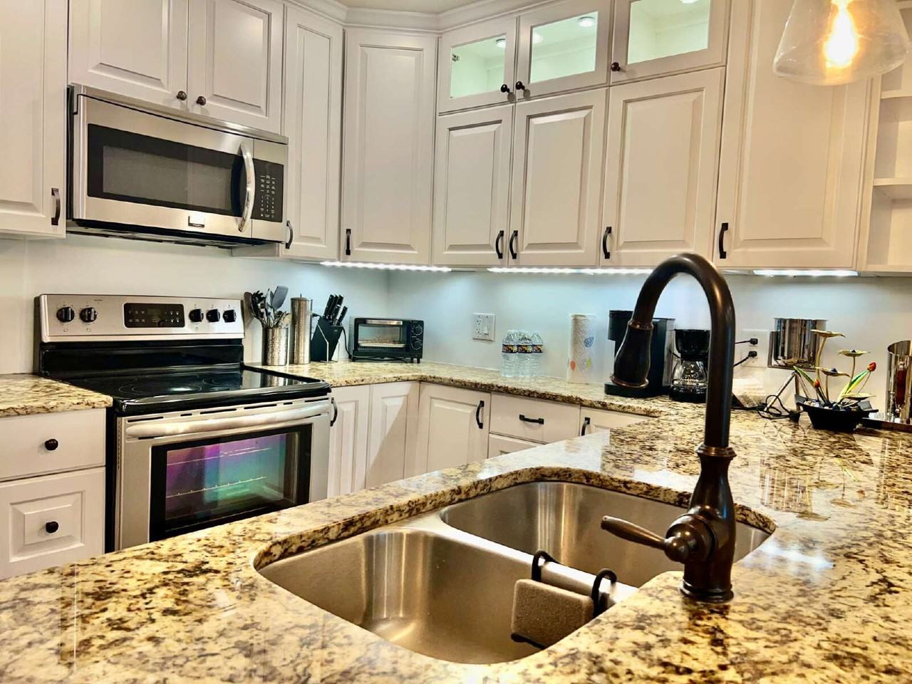 1323 Queens Rd #417 - Photo 3 of 30