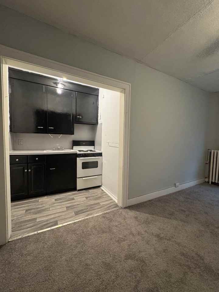 700 Spencer St - Photo 3 of 8