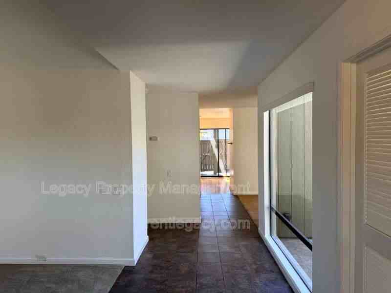 255 Munroe St - Photo 5 of 32