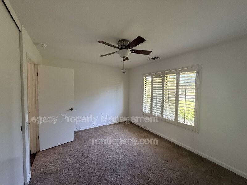 255 Munroe St - Photo 6 of 32