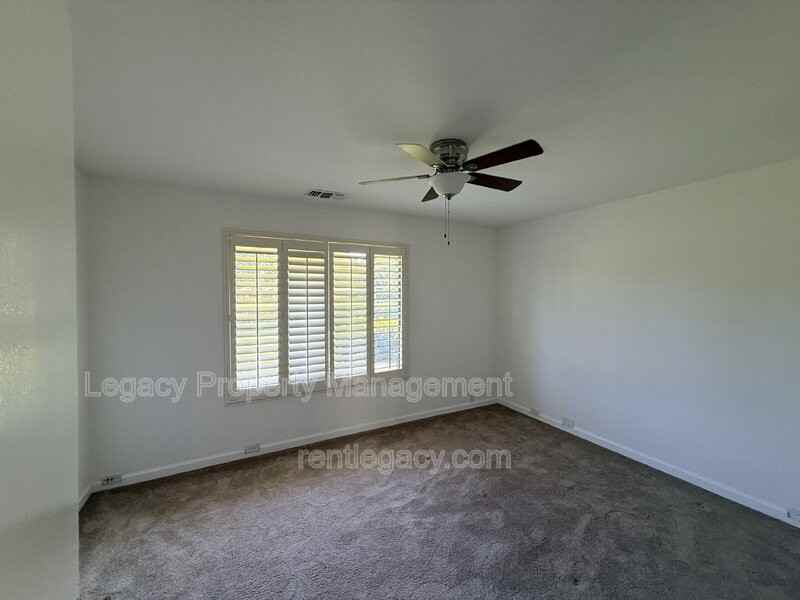 255 Munroe St - Photo 7 of 32