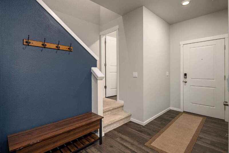 10715 32nd St Ne - Photo 3 of 32