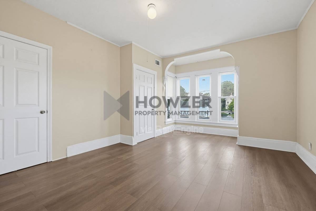 14 Chester Ave #16 - Photo 2 of 10